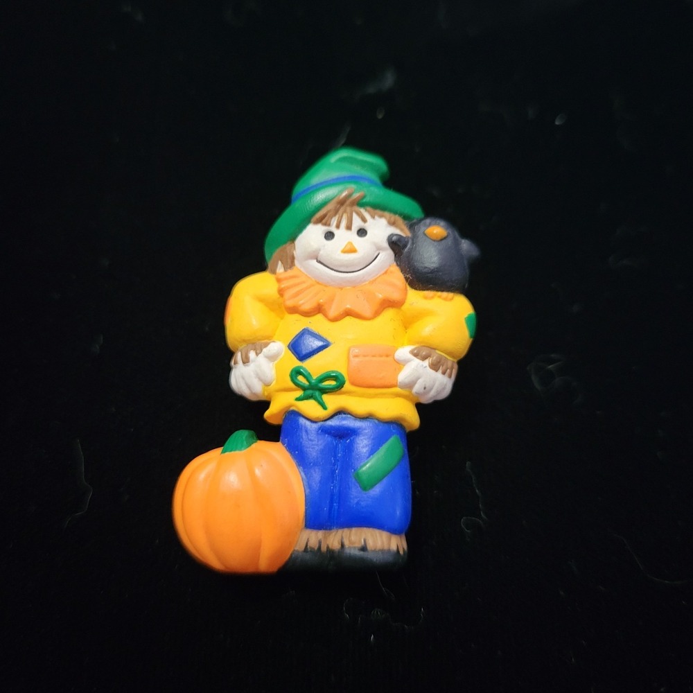 Vintage HALLMARK‎ Signed Halloweem Autumn Scarecrow Pumpkin Black Bird Pin 1.75"